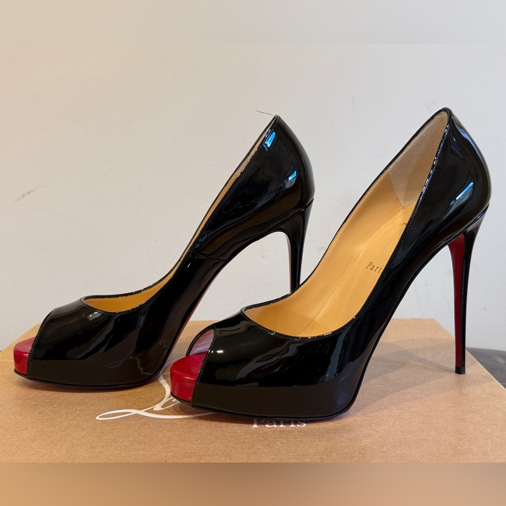 Christian Louboutin Black Patent Leather Heels, New Very Privé, 39.5